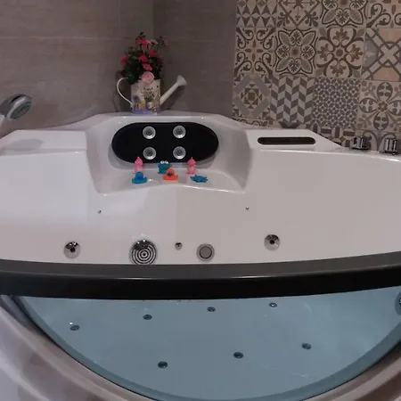 Lagar Ii Con Jacuzzi Holiday home Curiel de Duero